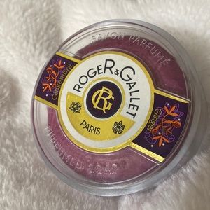 Roger & Gallet Paris luxury soap in Ginger fragrance